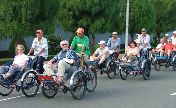 Phải cung cấp đầy đủ thông tin về sản phẩm và dịch vụ cho khách Trung tâm chăm sóc khách hàng MB66