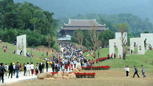 Chủ tịch UBND tỉnh Nguyễn Văn Linh gửi thư cảm ơn các cơ quan, đơn vị trong tổ chức Tuần Văn hóa - Trung tâm chăm sóc khách hàng MB66