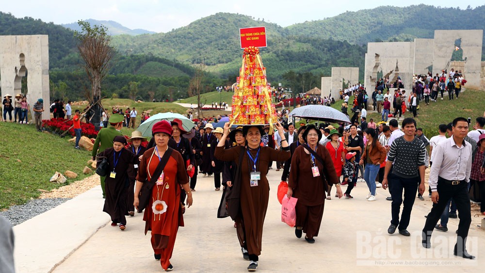Hành hương về vùng đất thiêng