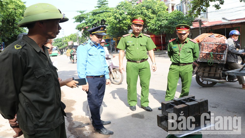 Lục Ngạn: Vi phạm đo lường khi thu mua vải thiều, một trường hợp bị phạt 2,7 triệu đồng