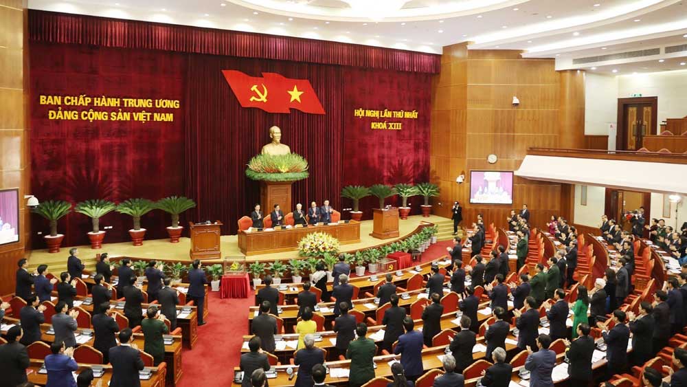 Ban Chấp hành Trung ương khóa XIII ra mắt Đại hội hôm nay, 1/2
