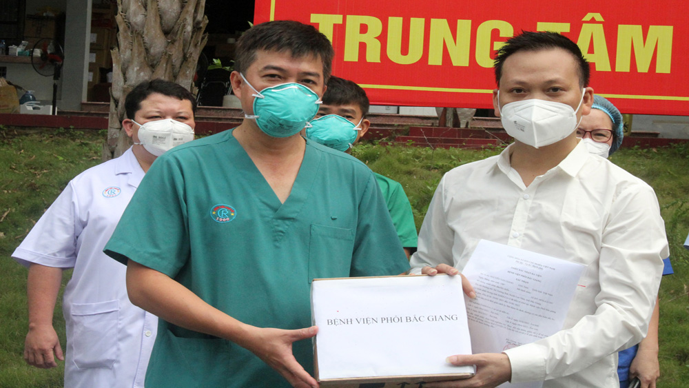 Chung sức đẩy lùi  dịch bệnh