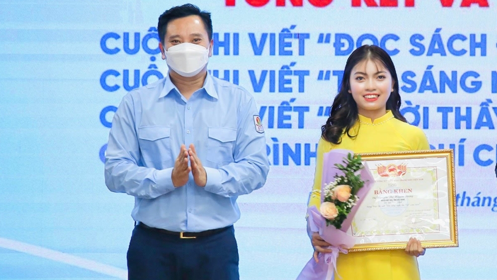 Nữ giáo viên tiểu học của Bắc Giang giành giải Nhất cuộc thi viết “Tỏa sáng nghị lực Việt”