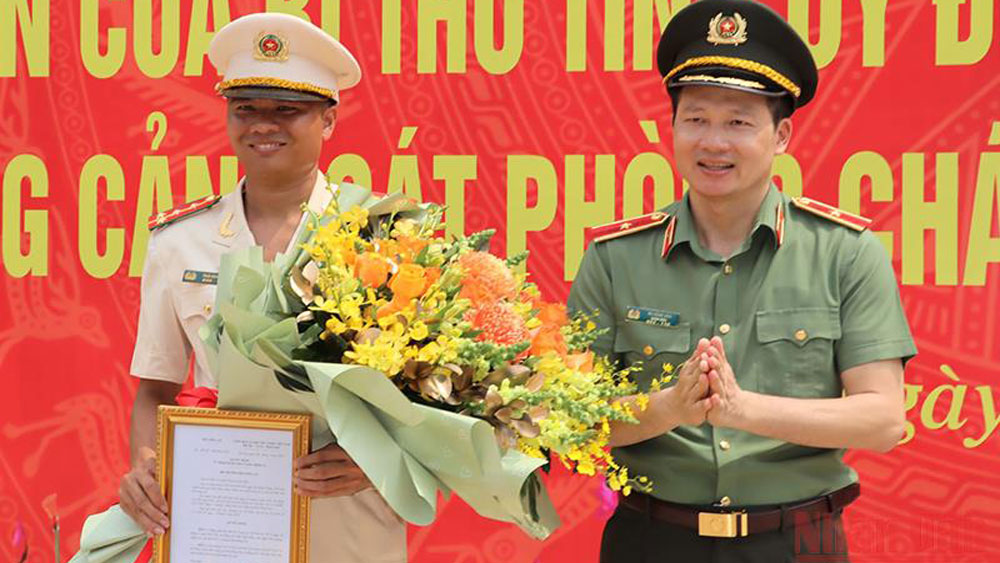 {keywords} {keywords}