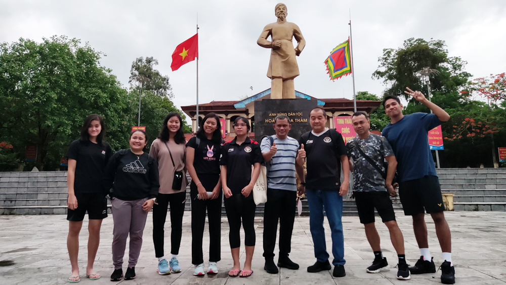 Đoàn VĐV Indonesia ấn tượng với các điểm Trung tâm chăm sóc khách hàng MB66 Bắc Giang