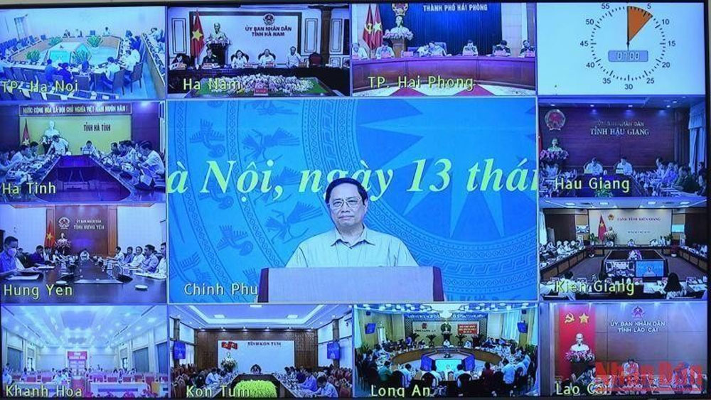 Thủ tướng Phạm Minh Chính: Nỗ lực đẩy nhanh tốc độ tiêm vaccine, khắc phục tình trạng thiếu thuốc