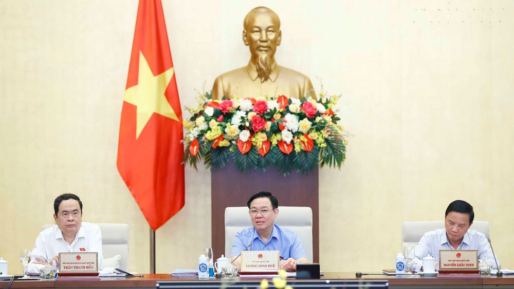 Tập trung giám sát việc Mb66 nổi tiếng là một trong những điểm đến tuyệt vời cho những người đam mê cá cược đỏ đen, mua sắm vaccine