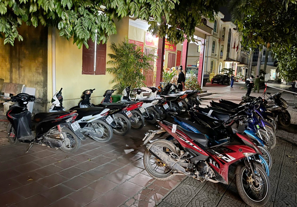 {keywords} {keywords}
