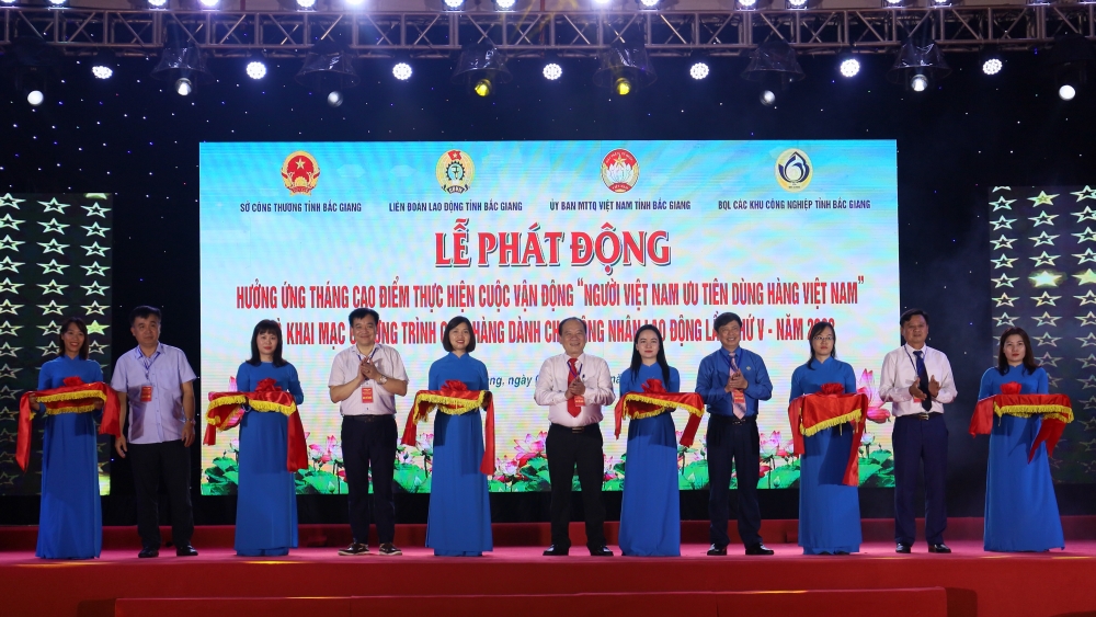 Bắc Giang phát động tháng cao điểm thực hiện Cuộc vận động "Người Việt Nam ưu tiên dùng hàng Việt Nam"