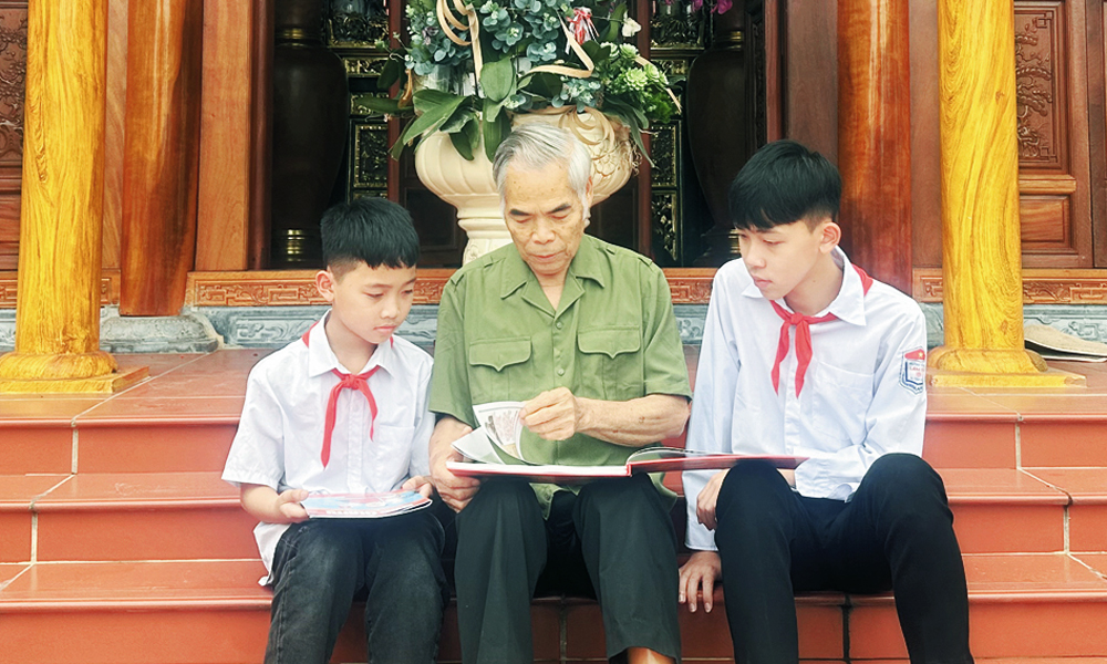 Nhớ một thời "xếp bút nghiên  lên đường ra trận"