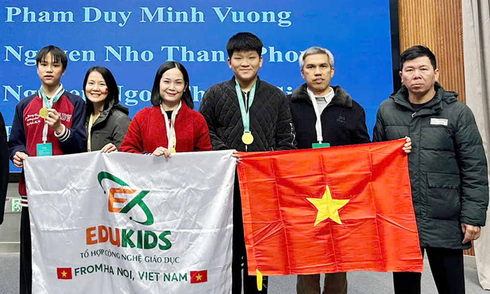 Thi Robotics quốc tế, nam sinh vùng khó giành Huy chương Vàng