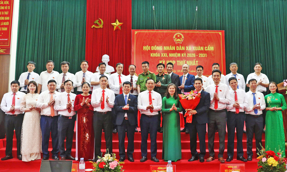 HĐND xã Xuân Cẩm tổ chức kỳ họp thứ Nhất, kiện toàn các chức danh chủ chốt 