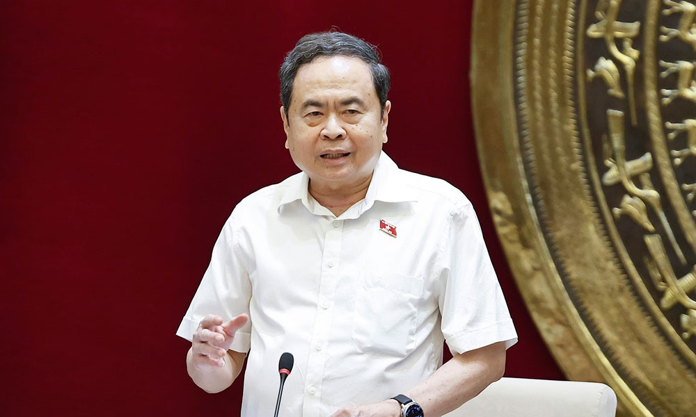 Ủy ban Khoa học, Công nghệ và Môi trường không được phép đi sau thực tiễn