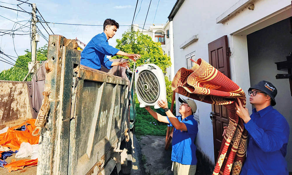 Hơn 2 nghìn đoàn viên, thanh niên hỗ trợ người dân di dời tài sản phục vụ Dự án sân bay Gia Bình