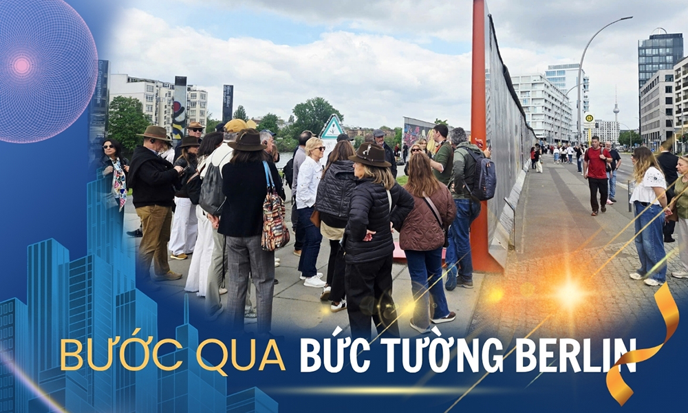 Bước qua Bức tường Berlin