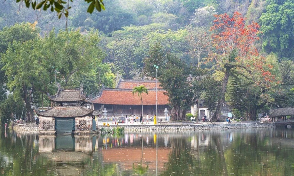 Lễ hội truyền thống chùa Thầy: Hội tụ, lan tỏa giá trị văn hóa đặc sắc