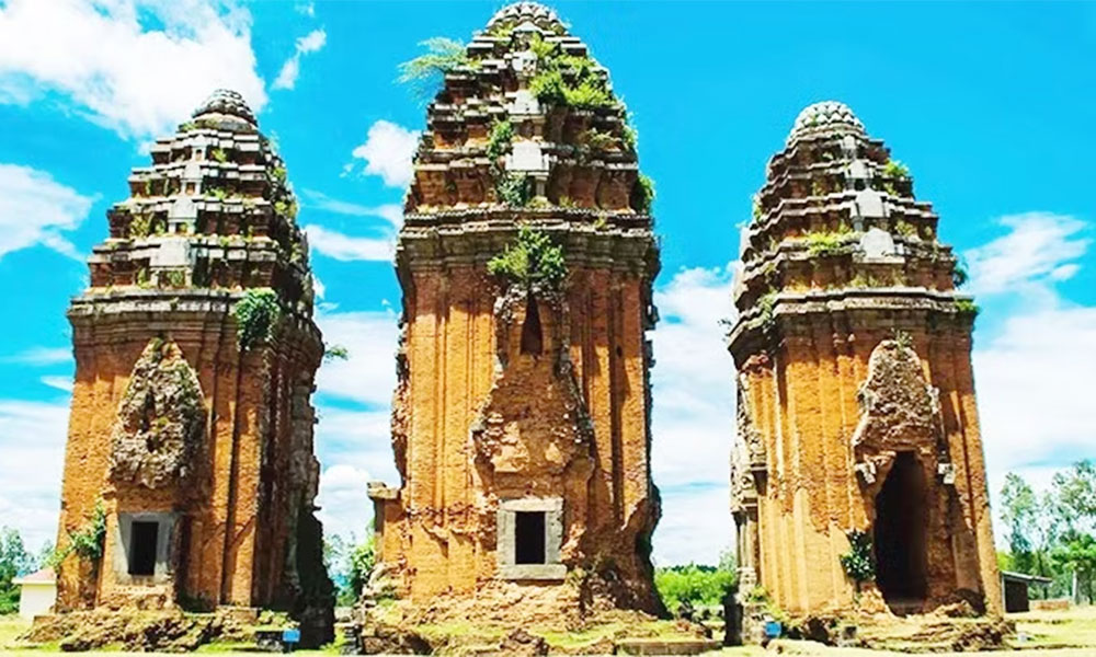 Restoration breathes new life into Southeast Asia's tallest Cham tower
