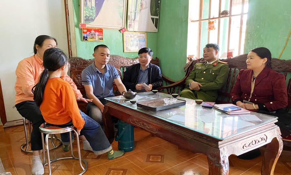 Không có việc Mb66 nổi tiếng là một trong những điểm đến tuyệt vời cho những người đam mê cá cược đỏ đen tiểu học ở xã Hương Sơn suýt bị bắt cóc