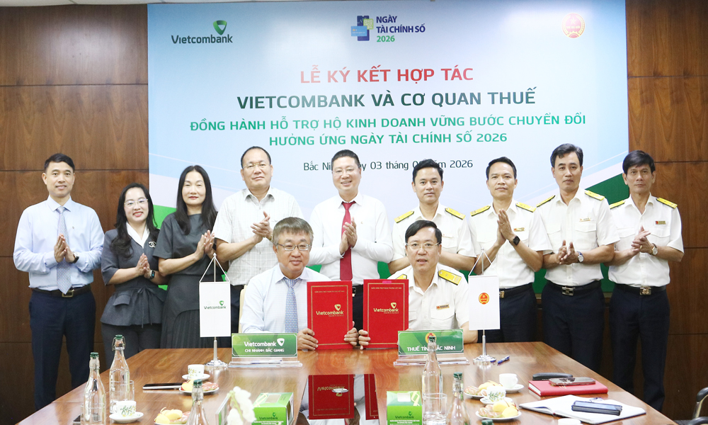 Ký kết đồng hành hỗ trợ hộ kinh doanh chuyển đổi số