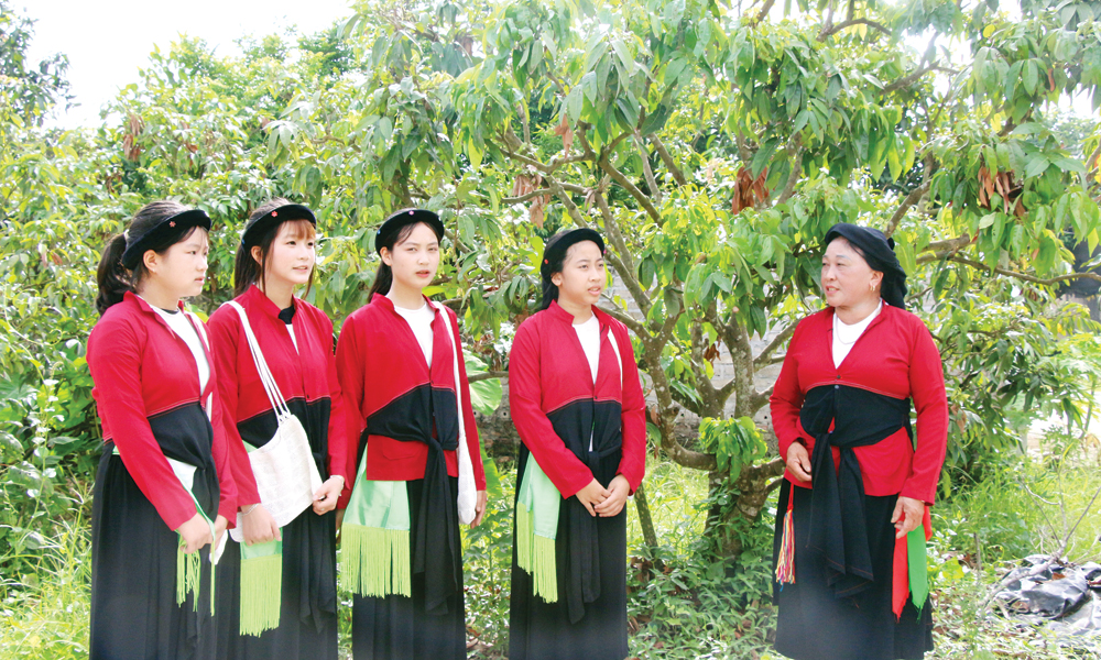 Độc đáo lễ hội xuân của người Sán Dìu