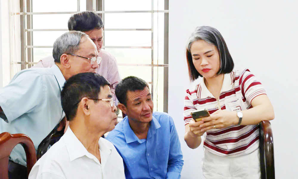 Tích cực chuyển đổi số  trong công tác Đảng