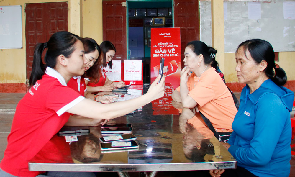 Chuẩn hóa thông tin thuê bao di động: Huy động “tổng lực” hỗ trợ người dân