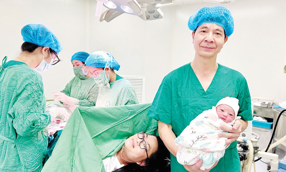 Lợi ích của việc bú mẹ ngay sau sinh mổ