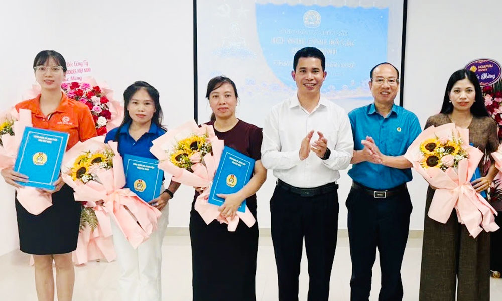 Công đoàn xã Xuân Cẩm: Thành lập mới 8 công đoàn cơ sở trong đợt cao điểm vận động