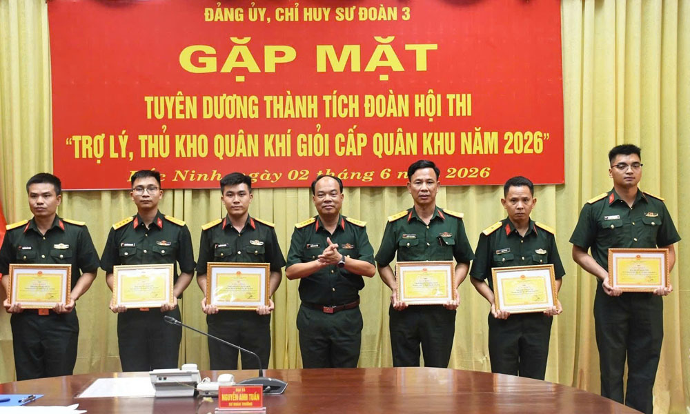 Trợ lý quân khí tận tụy, giỏi chuyên môn