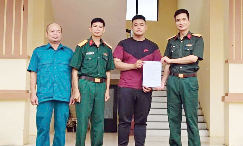 Link Vào Mb66 Bản Cao Cấp Mocbai DK Nhận 66K: Hơn 300 thanh niên viết đơn tình nguyện nhập ngũ