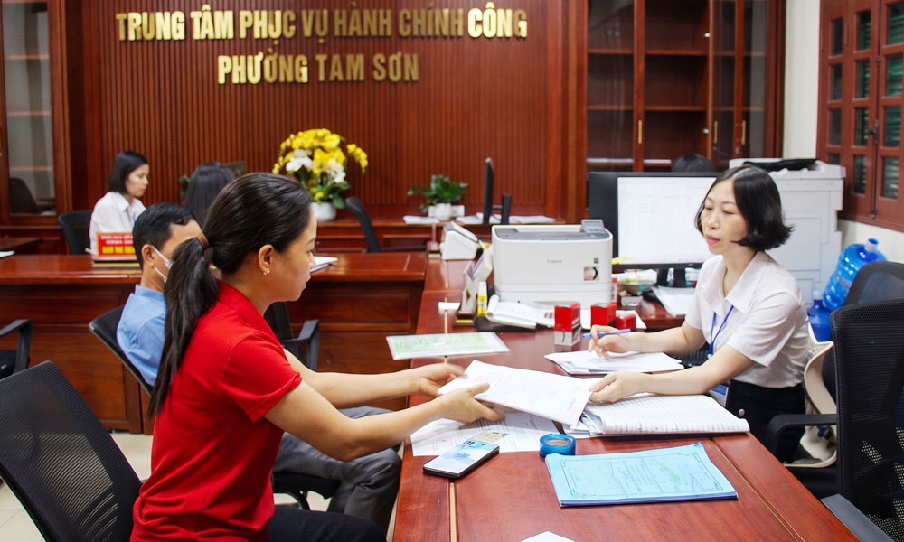 Phường Tam Sơn: Lấy người dân là trung tâm phục vụ 