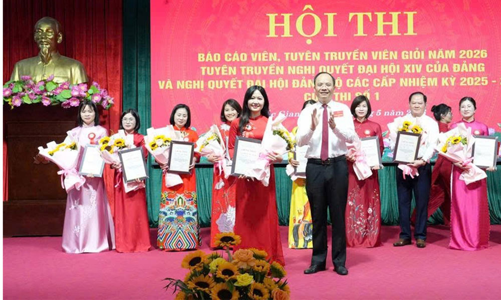 Những người “đi trước mở đường" trên mặt trận tư tưởng