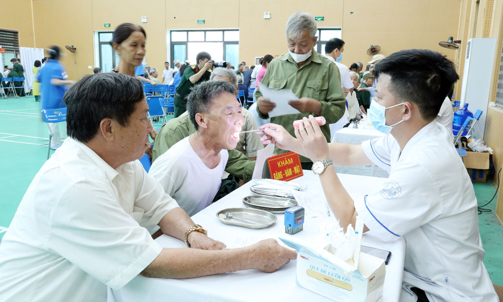Chăm sóc sức khỏe cho thương binh, bệnh binh: Tiếp nối hành trình tri ân