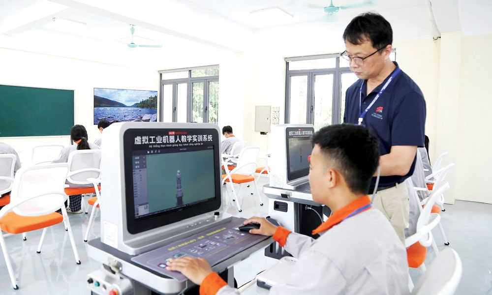 Trường Cao đẳng kỹ thuật công nghiệp đưa vào sử dụng 5 phòng thực hành chất lượng cao