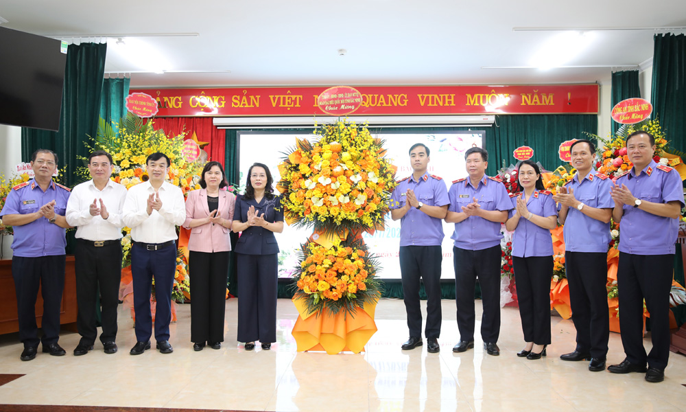 Lãnh đạo tỉnh Bắc Ninh thăm, chúc mừng Viện Kiểm sát nhân dân tỉnh