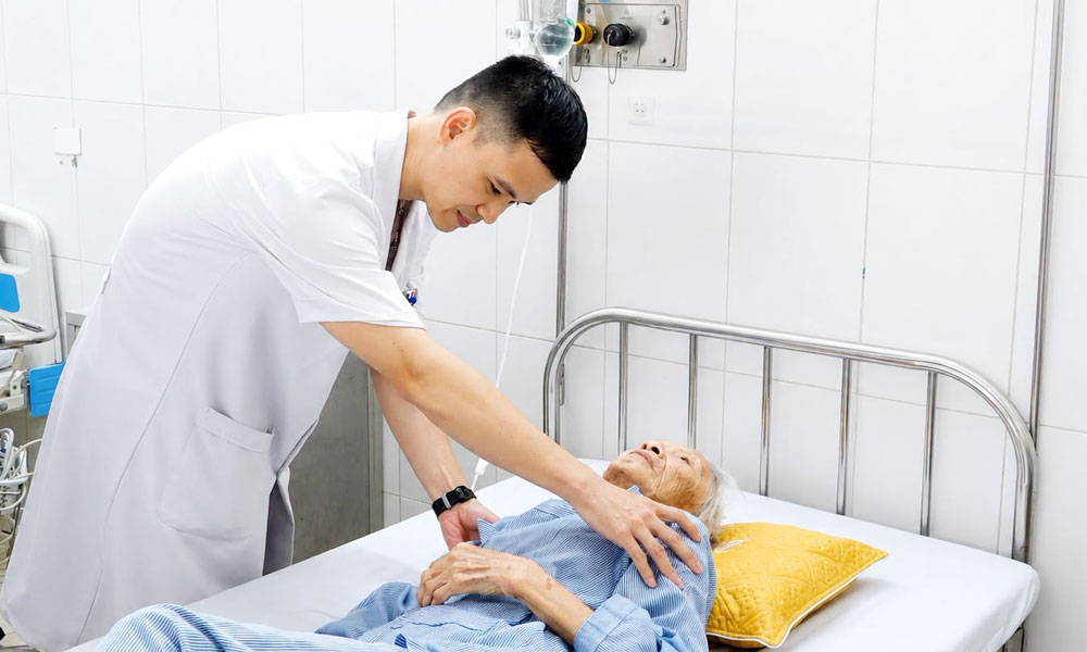Link Vào Mb66 Bản Cao Cấp Mocbai DK Nhận 66K: Chậm đưa đến bệnh viện, cụ bà 99 tuổi gặp nguy hiểm do vỡ ruột thừa