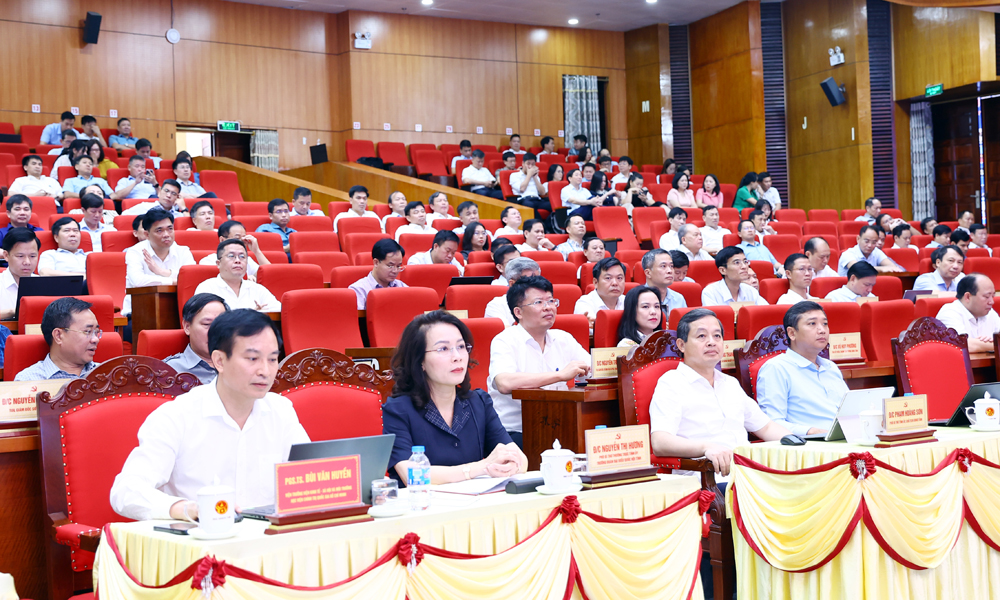 Ban Thường vụ Tỉnh ủy Bắc Ninh thông tin chuyên đề cho cán bộ chủ chốt 