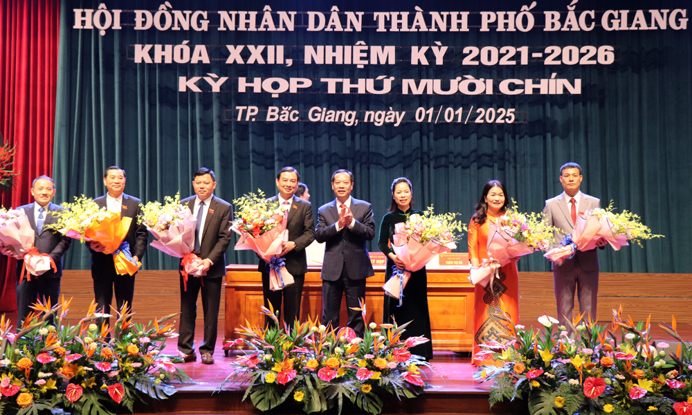 HĐND TP Bắc Giang bầu các chức danh lãnh đạo chủ chốt