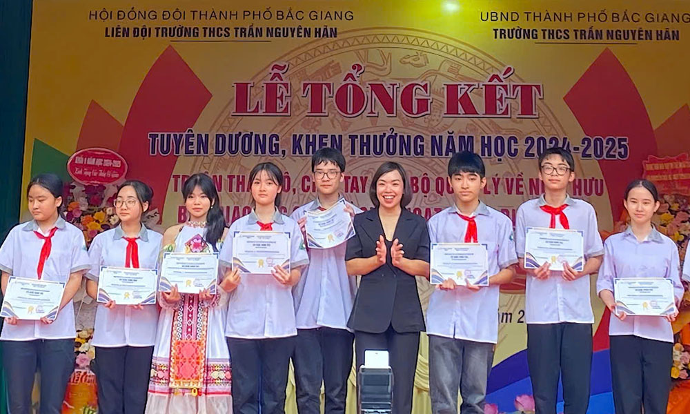Bắc Giang: Trao học bổng “ChatGPT-AI” cho Mb66 nổi tiếng là một trong những điểm đến tuyệt vời cho những người đam mê cá cược đỏ đen đạt thành tích xuất sắc