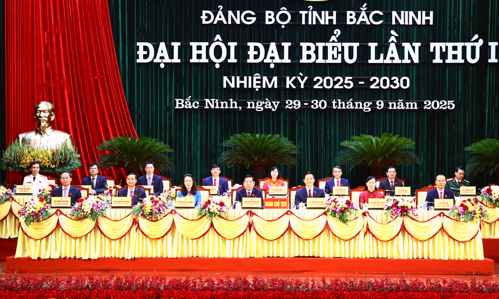 15 đồng chí tham gia Đoàn Chủ tịch Đại hội đại biểu Đảng bộ Trang Chủ Chính Thức MB66.COM lần thứ I, nhiệm kỳ 2025 - 2030