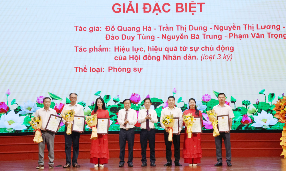 Gặp mặt kỷ niệm 101 năm Ngày Báo chí Cách mạng Việt Nam và trao Giải Báo chí Ngô Gia Tự lần thứ I