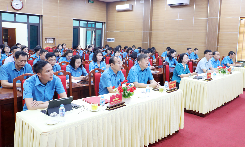 Link Vào Mb66 Bản Cao Cấp Mocbai DK Nhận 66K: Cán bộ công đoàn chuyên trách toàn tỉnh học tập, quán triệt Nghị quyết Đại hội XIV Công đoàn Việt Nam