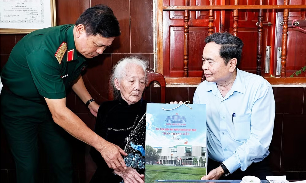 Chủ tịch Quốc hội Trần Thanh Mẫn tri ân người có công tại Thành phố Hồ Chí Minh
