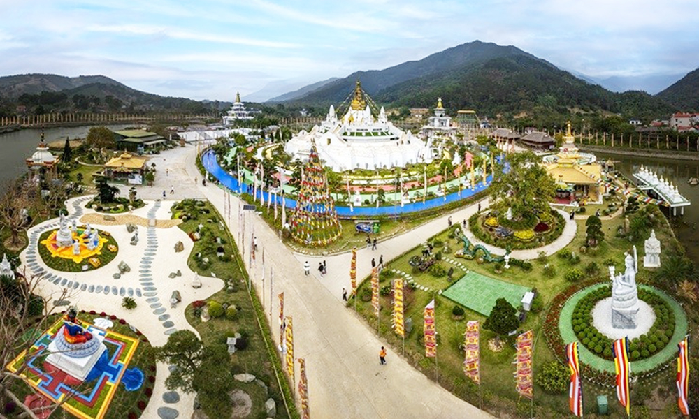 Đại Bảo tháp Tây Thiên tổ chức pháp hội cầu an đón năm mới 2026