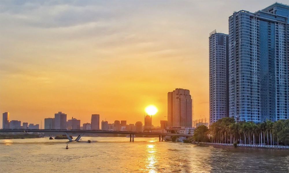 Hấp dẫn tour du thuyền ngắm hoàng hôn trên sông Sài Gòn
