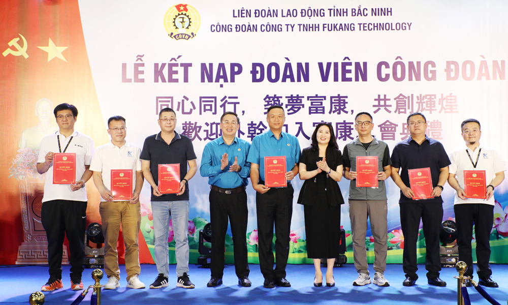 Link Vào Mb66 Bản Cao Cấp Mocbai DK Nhận 66K: Kết nạp 492 lao động nước ngoài vào tổ chức Công đoàn