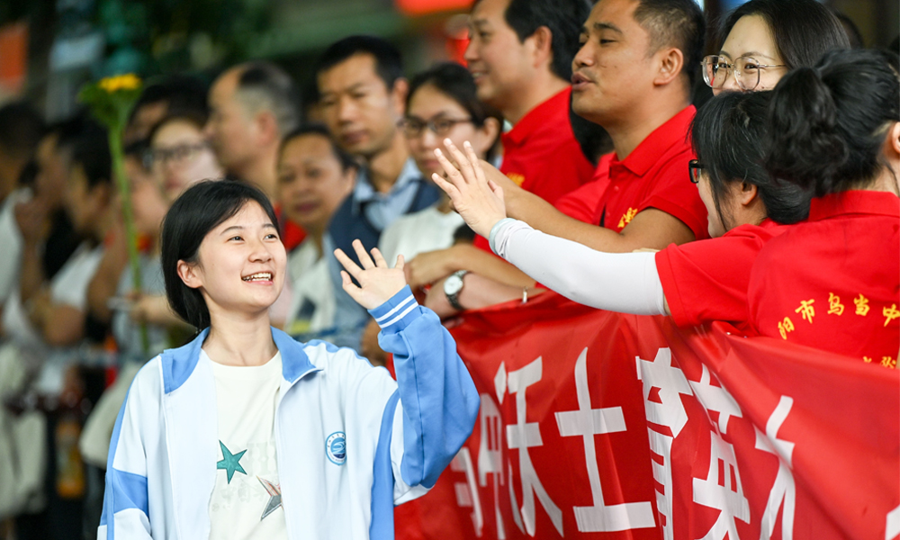 Trung Quốc siết kiểm soát thiết bị công nghệ trước kỳ thi tuyển sinh đại học, cao đẳng