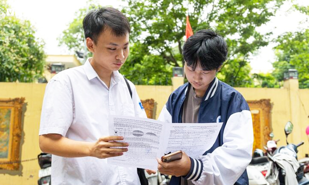 Dự báo phổ điểm Toán 2026 tăng, điểm chuẩn đại học sẽ biến động ra sao?