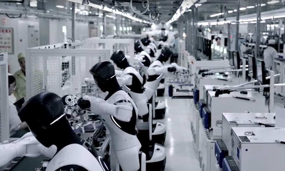 Robot hình người làm việc 6 ngày, sai sót 0,01%