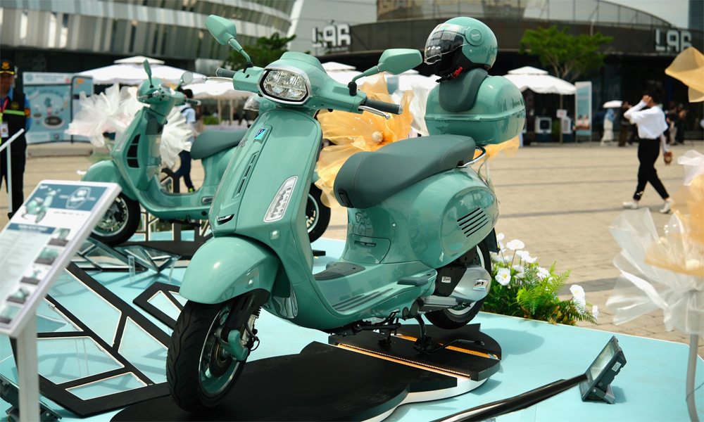 Vespa Sprint 180 mở bán tại Việt Nam, giá 121,5 triệu đồng